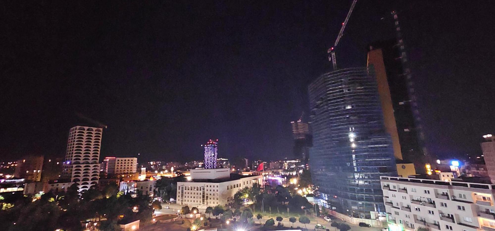 Free Parking Skanderbeg Square - Spacious Central Apartment 地拉那 外观 照片
