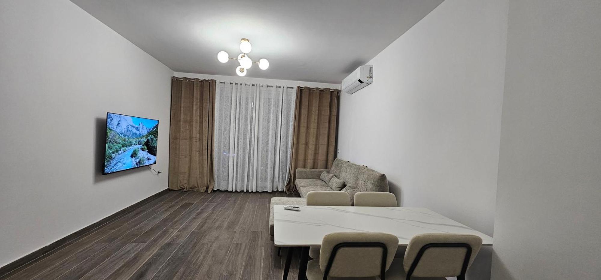 Free Parking Skanderbeg Square - Spacious Central Apartment 地拉那 外观 照片