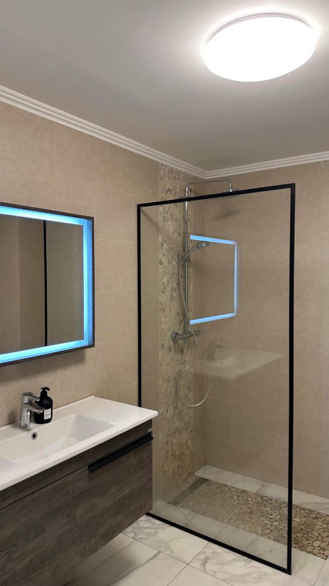 Free Parking Skanderbeg Square - Spacious Central Apartment 地拉那 外观 照片