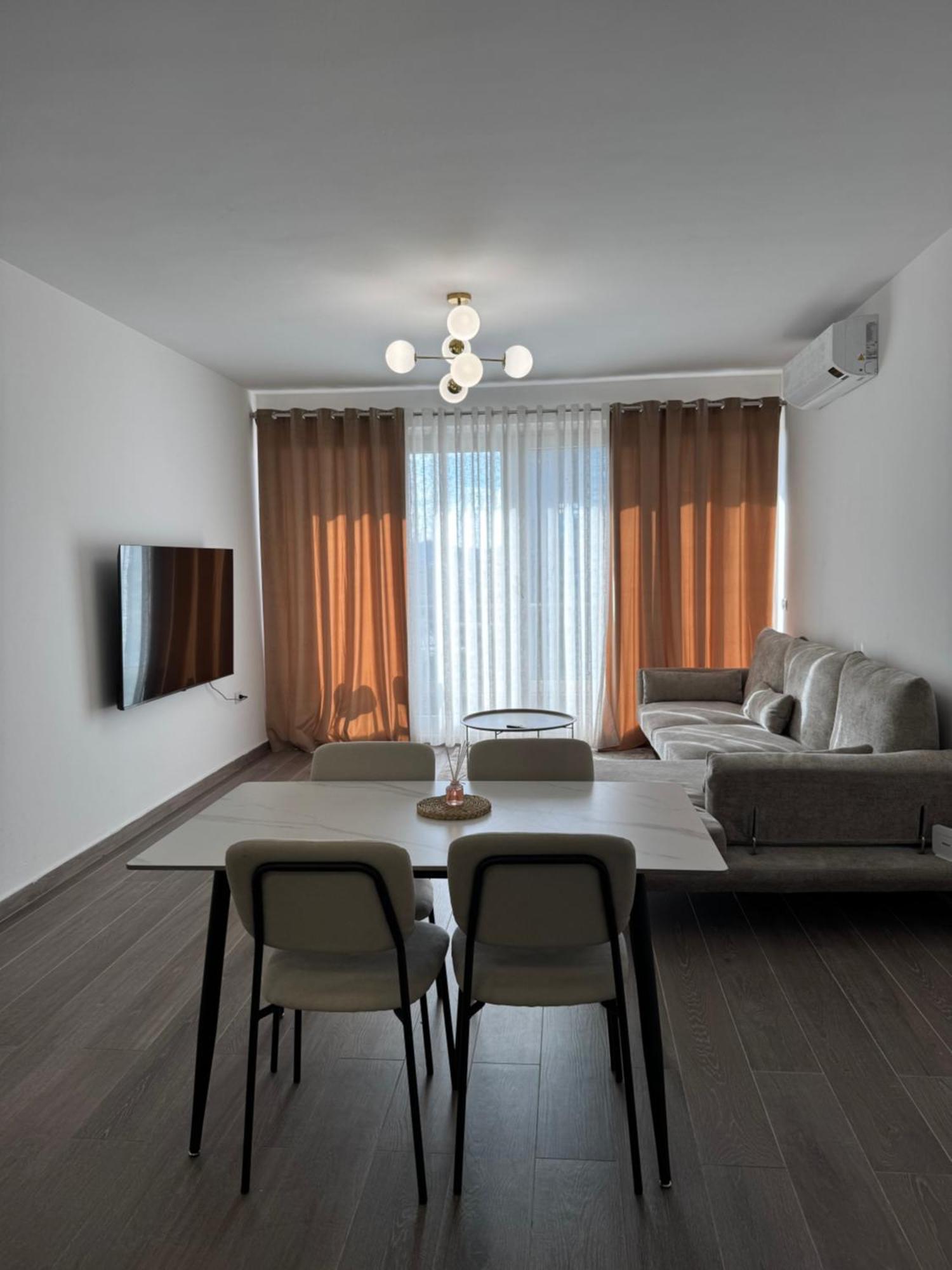 Free Parking Skanderbeg Square - Spacious Central Apartment 地拉那 外观 照片