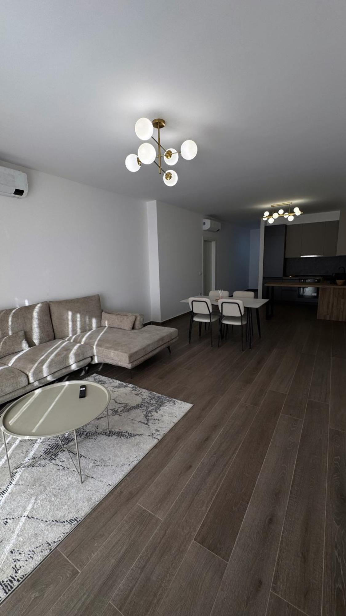 Free Parking Skanderbeg Square - Spacious Central Apartment 地拉那 外观 照片