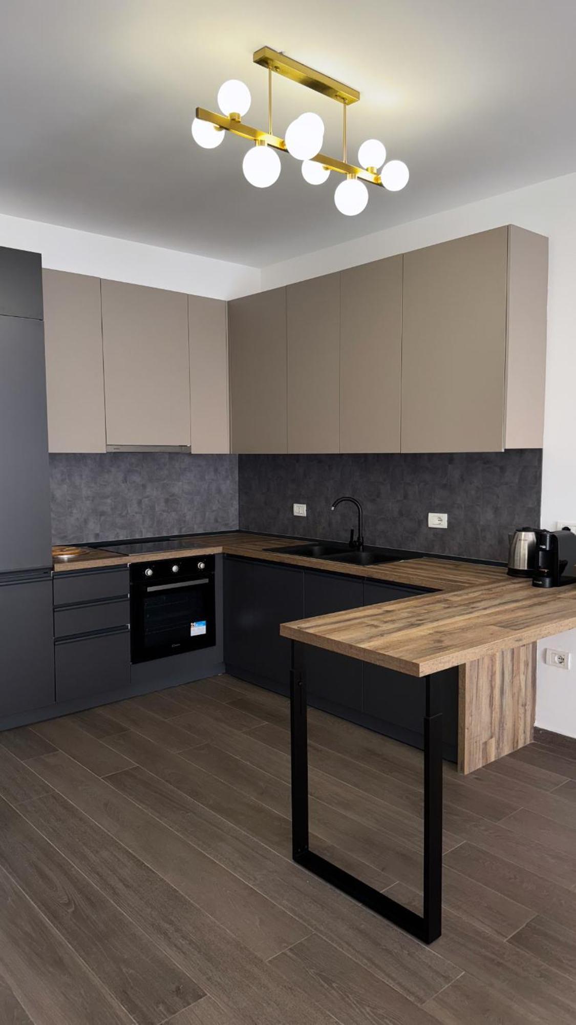 Free Parking Skanderbeg Square - Spacious Central Apartment 地拉那 外观 照片
